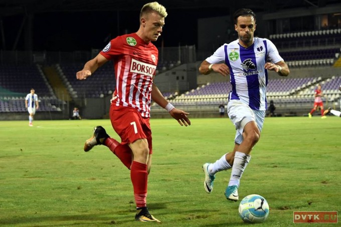 Újpest-DVTK: hangulatjelentés a hangulattalanságról – képgaléria