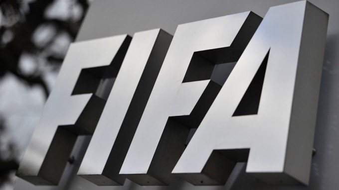 Csuklószkennerrel riogat a FIFA