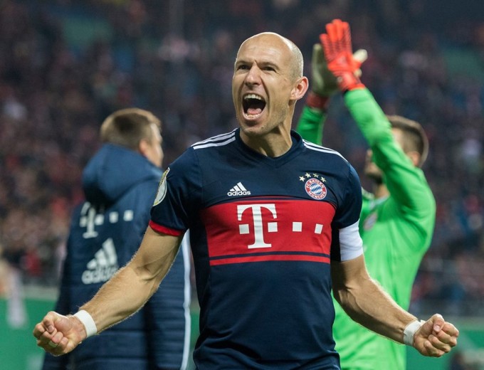 Az élre állt, miután Gulácsiékat félidő alatt elintézte a Bayern