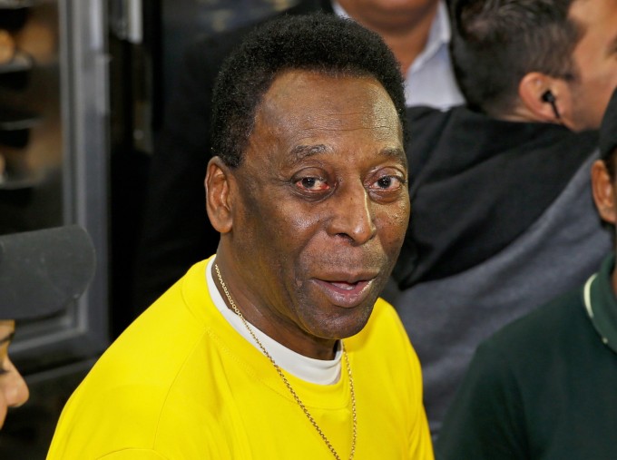 Pelé összeesett, kórházba szállították!