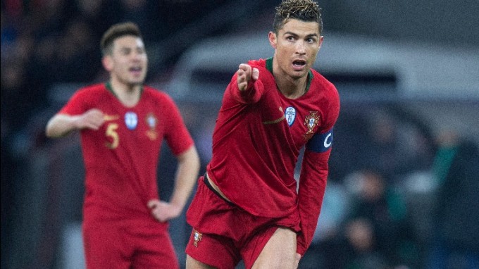 Így varázsolt Ronaldo a 900. meccsén a 92. és a 94. percben - videó
