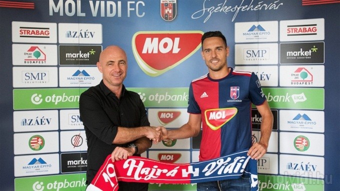 Válogatott futballistát igazolt a Vidi!