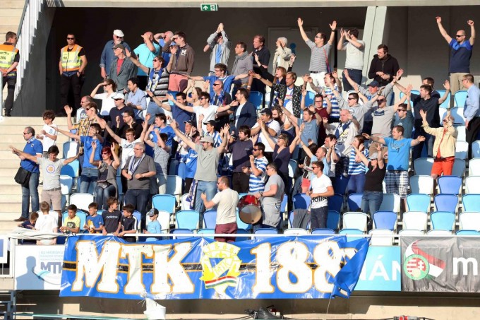 Az MTK szurkolói így reagáltak a kiesésre - videók