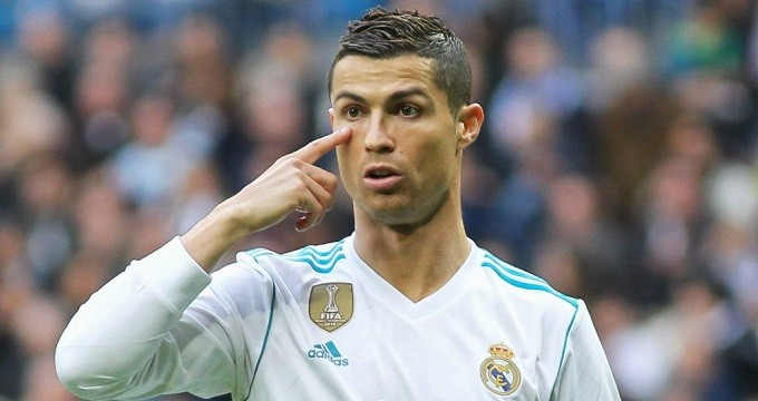 Cristiano Ronaldo arca vérben, de gálázott a Real - videó