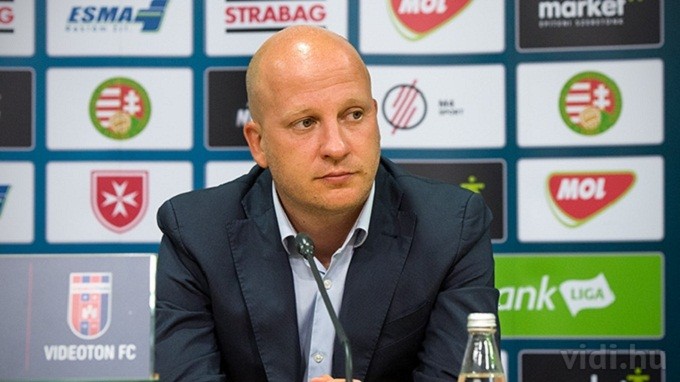 Nikolics így bókolt az újságíróknak