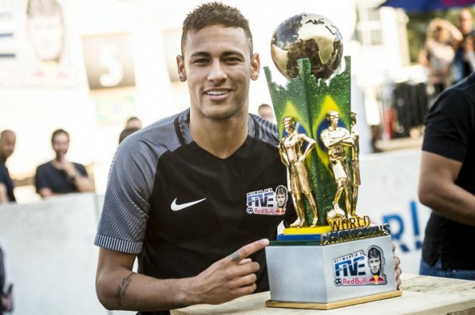 Neymar keresi a legjobb amatőr magyar focicsapatot