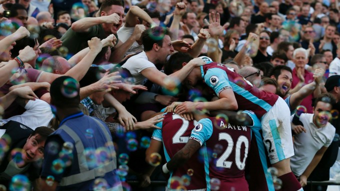 Tottenham-West Ham: vizeletet dobtak a hazaiak közé - videó