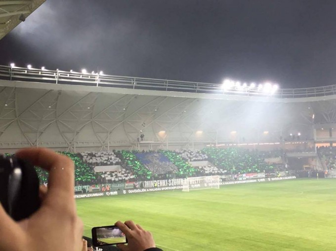Tűzijáték és az ultrák élőképe a videókon a Hali stadionavatójáról