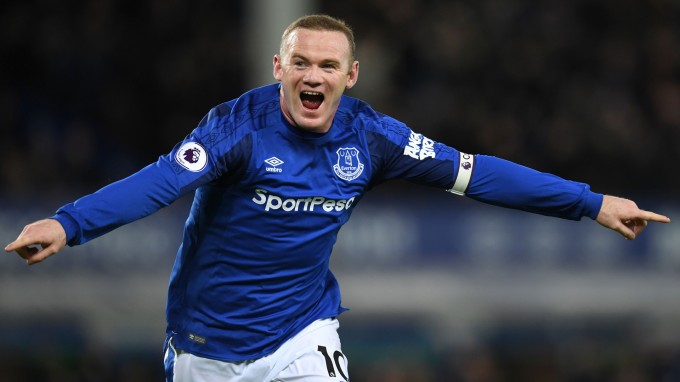 Rooney parádéja: mesterhármas és gól a saját térfélről