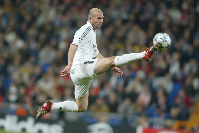 Zidane álomgólja előtt tisztelgett a Real Madrid - videó