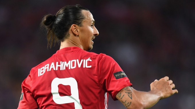 Ibrahimovic térde megint felmondta a szolgálatot