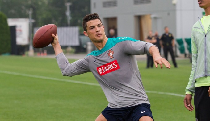 Amerikai foci: Ronaldo átgázolt mindenkin, majd gólt fejelt