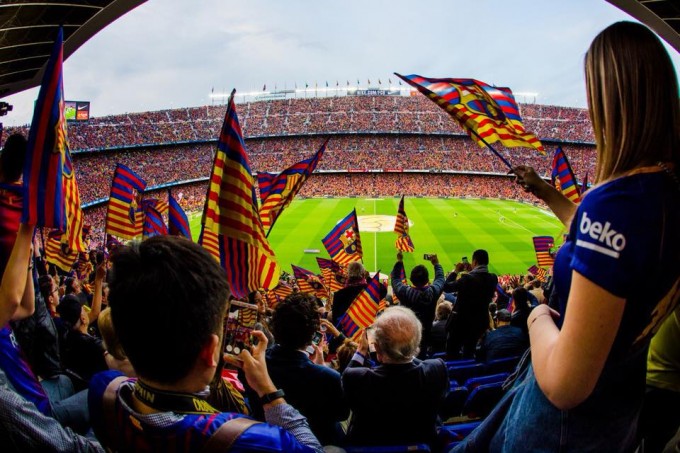 Barcelona-Real Madrid: egész stadionos koreográfia - képek