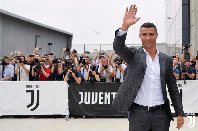 Ronaldo bemutatása - élő közvetítés
