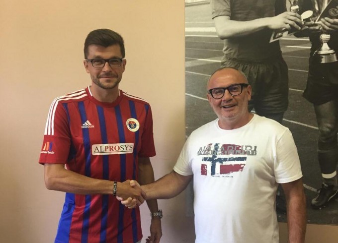 Él a cseh vonal: német bajnok védővel erősödött a Vasas