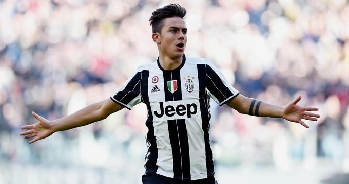 Két gigász fűzi a Juventus sztárcsatárát