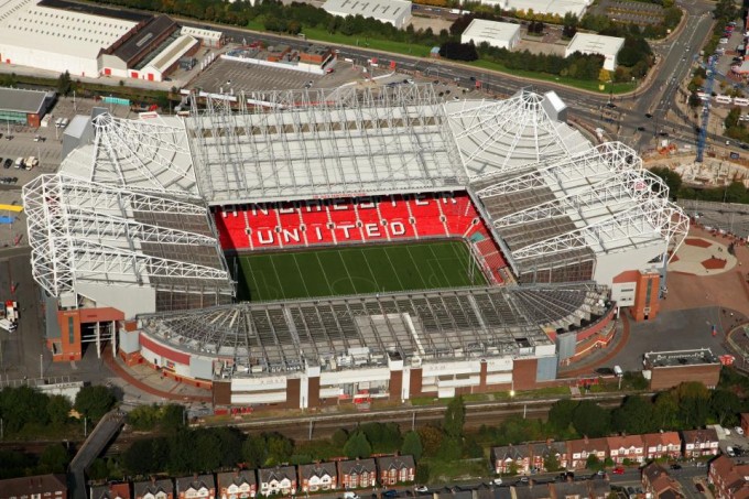 Még nagyobb lehet a Manchester United stadionja