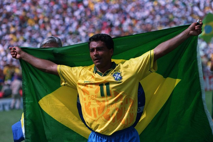 Sok sex - ezt tanácsolta Romario a brazil válogatott csatárának a vb-re