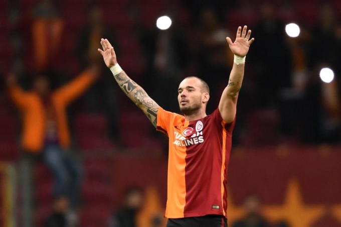 Sneijder nem az MU-t választotta