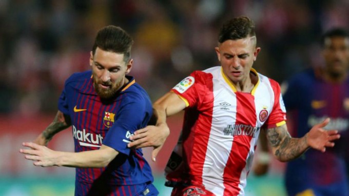 Hihetetlen sztori: Messi meccs közben állt le dumálni!
