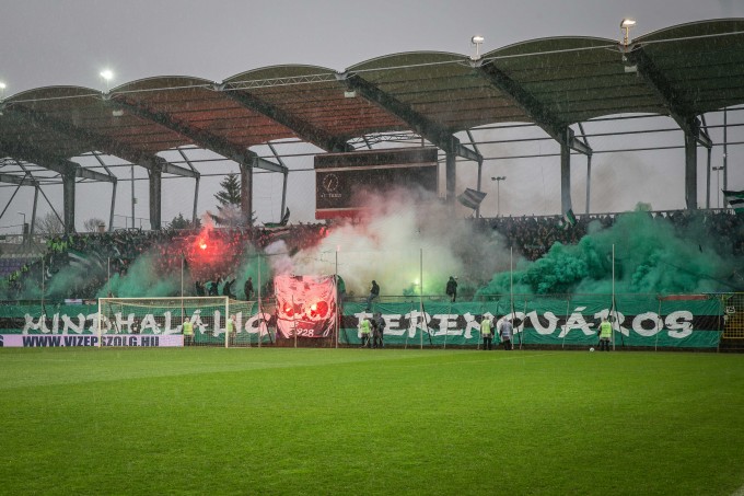 Még mindig Derbi: szabadságot a fradistáknak, beszólás az újpestieknek - képek