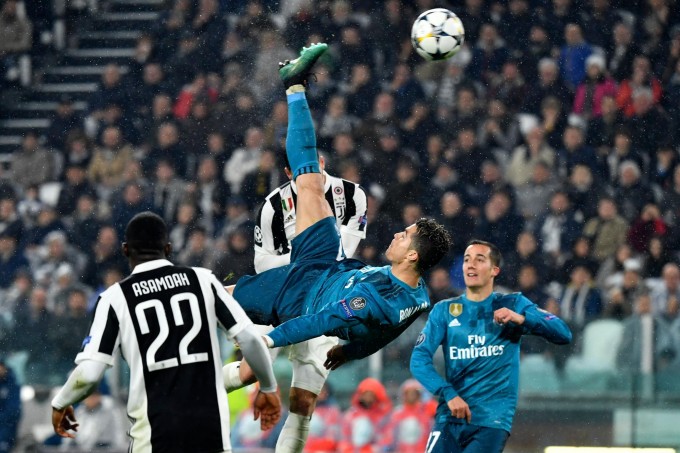 Zidane szerényebb tudott egy szebb gólt Roanldó ollózásánál, mutatjuk - videó