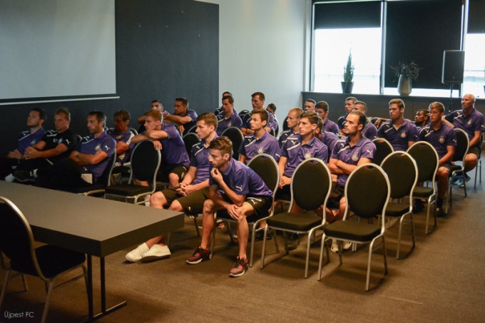 Izraelbe vinnék az Újpest játékosát
