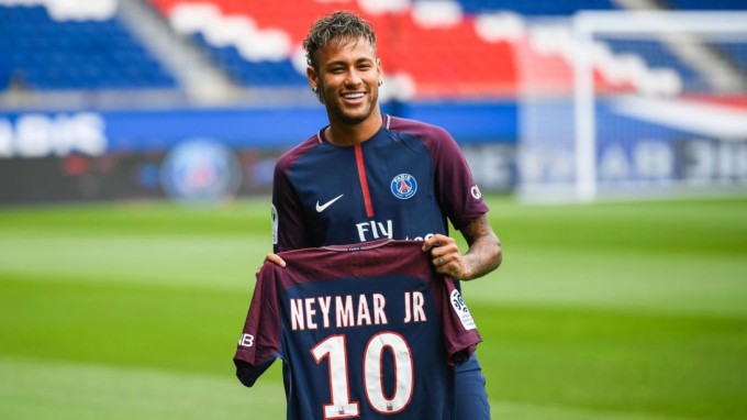 Mutatjuk a 222 millió eurós csekket, amivel kifizették a Barcának Neymar vételárát - kép