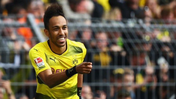 A Bundesliga csillaga meglepő helyre igazolhat
