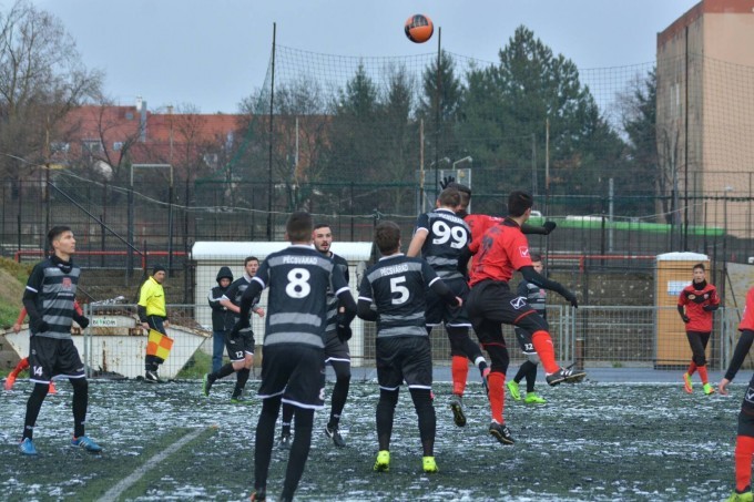 Nevetséges indok - ezzel vádolja a Pécs edzője a ZTE-t