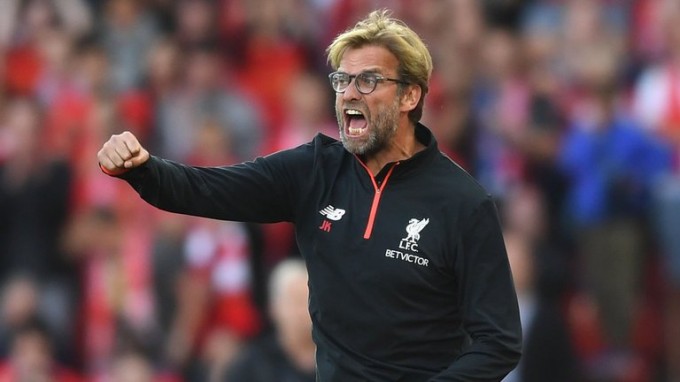 Jürgen Klopp a szurkolókkal énekelt vasárnap reggel hatkor - videó