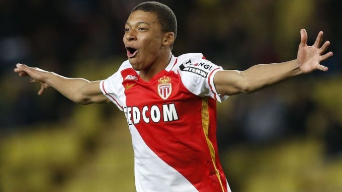 Eldőlt Mbappé sorsa!
