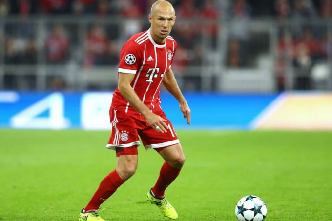 Eldőlt Arjen Robben sorsa is
