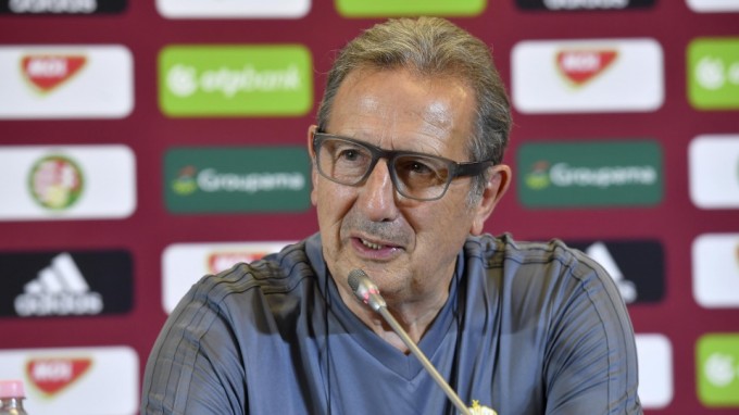 Leekens a szájára vette a szurkolókat és a sajtót