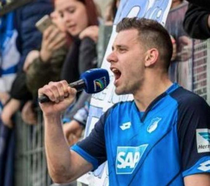 Szalai egy csapatba került Messivel és Neymarral