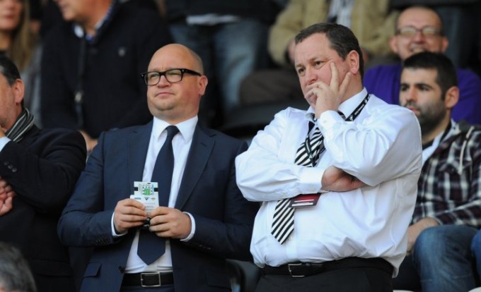 Házkutatás Angliában: Börtönben a Newcastle vezetője