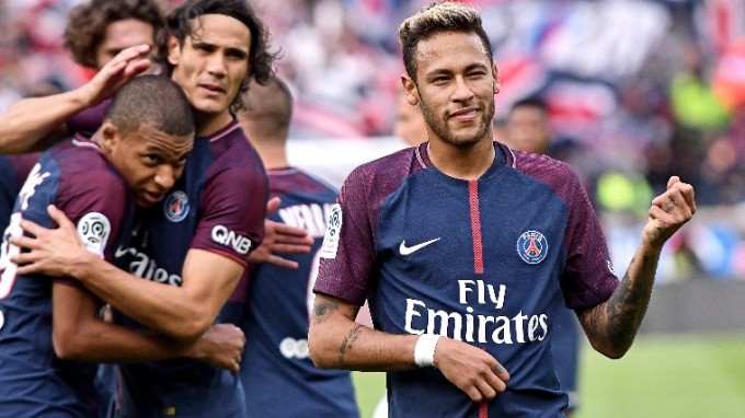 Neymar leadta a nevet, akit Cavani helyett szeretne