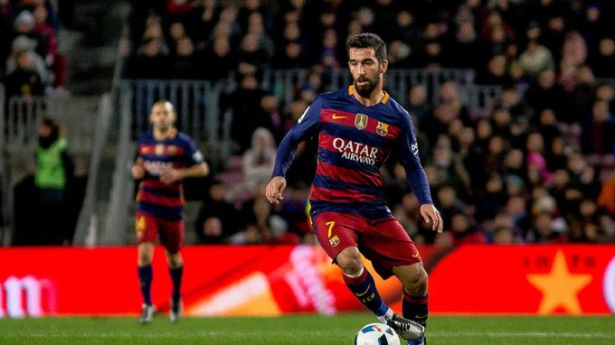 Ebbe a csapatba igazolhat Arda Turan