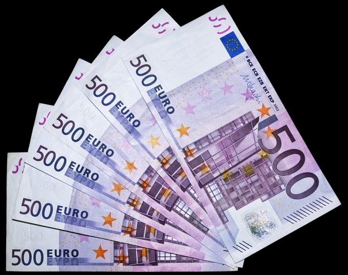 A Windeckernek tett ajánlat majdnem semmi, eláruljuk a legmagasabb itthoni fizetést