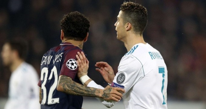 Dani Alves így magyarázta tapló tettét