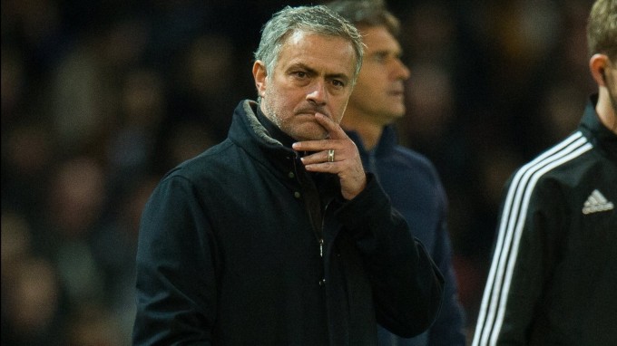 Mourinho elárulta, lemond-e, majd beszólt Guardiolának