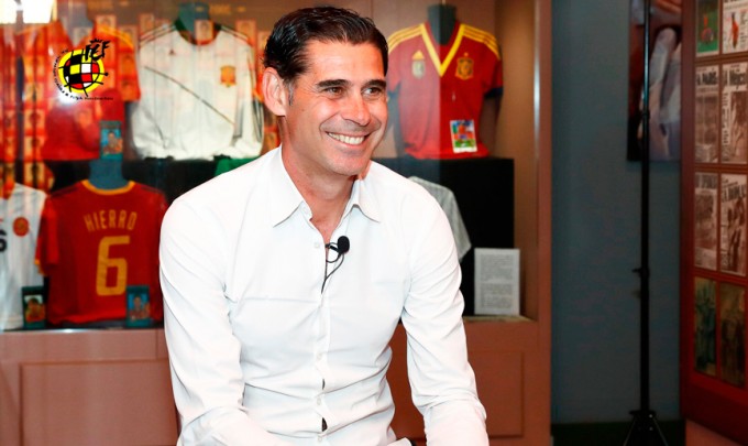 Real-legenda veszi át a spanyol válogatott irányítását