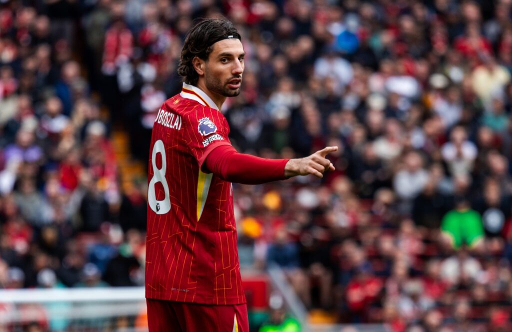 Szoboszlai Dominik a Liverpool mezében mérkőzés közben