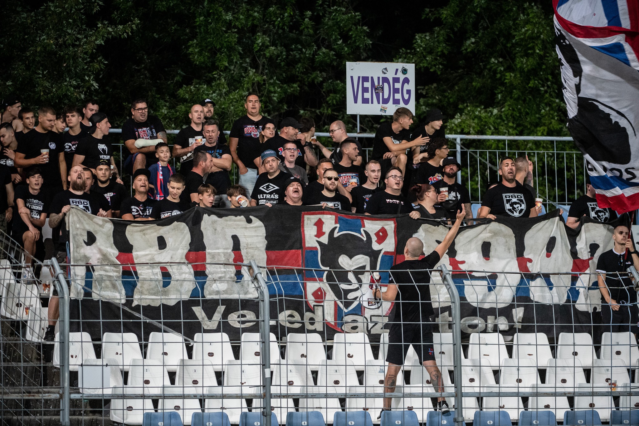 Vidi-szurkolók Kecskeméten a csapat NB II-es bajnokiján