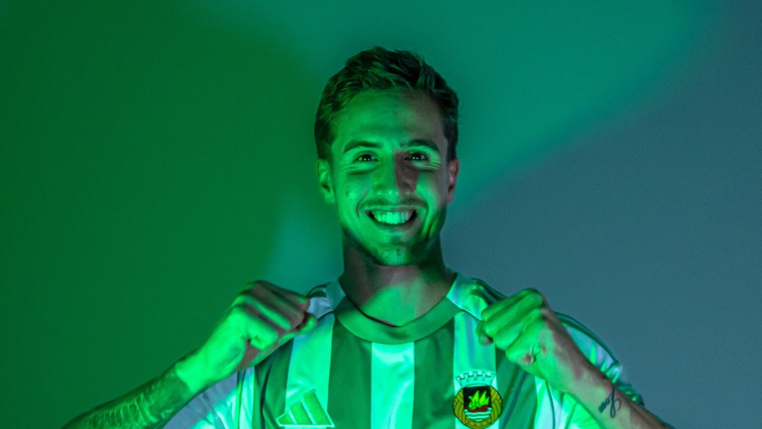 Nikitscher Tamás a Rio Ave mezében. A válogatott védő Portugáliába igazolt.