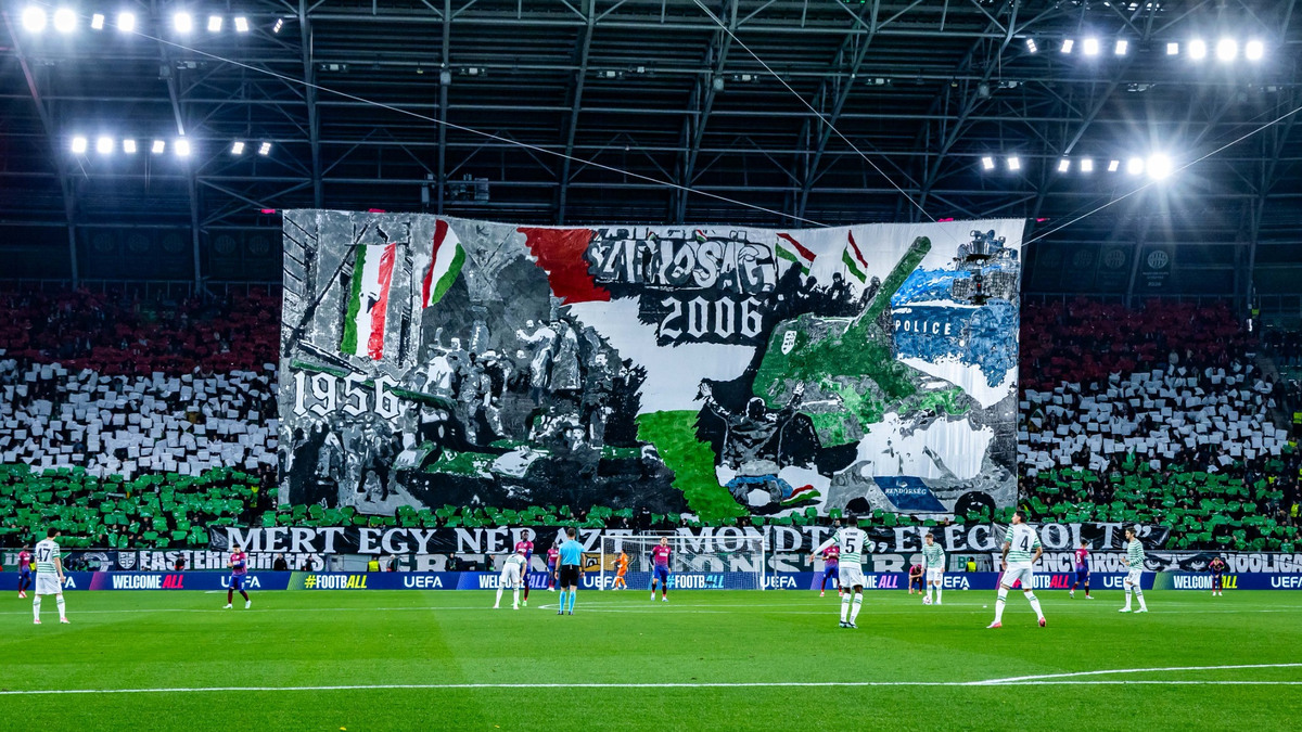 A ferencvárosi szurkolók koreográfiája a Torreense elleni Európa-liga-mérkőzésen